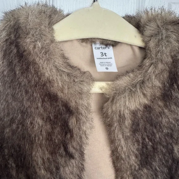 Toddler girl fur vest - Picture 3 of 3